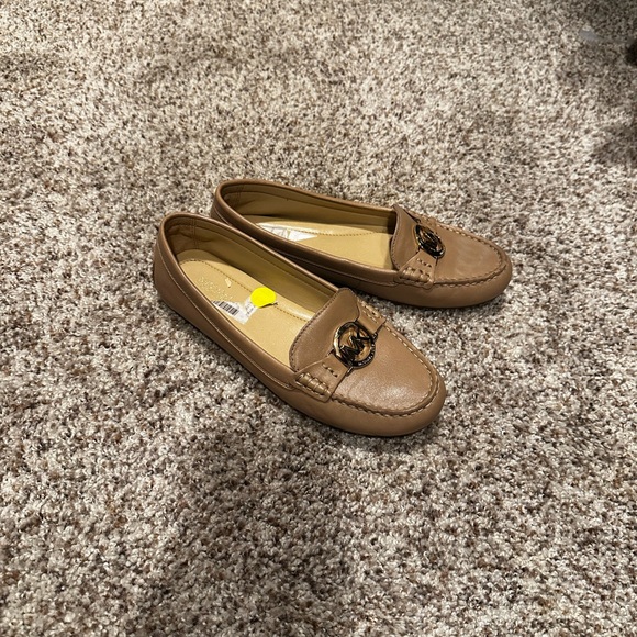 Michael Kors loafers - Picture 2 of 2